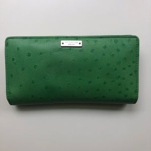 GENTLY USED KATE SPADE BI FOLD SNAP WALLET